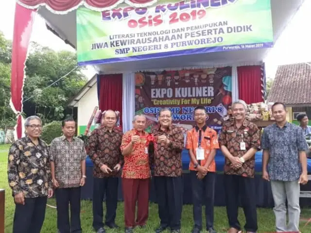 Dengan Dana Mandiri, OSIS SMP Negeri 8 Gelar Expo Kuliner Dengan Dana Mandiri, OSIS SMP Negeri 8 Gelar Expo Kuliner