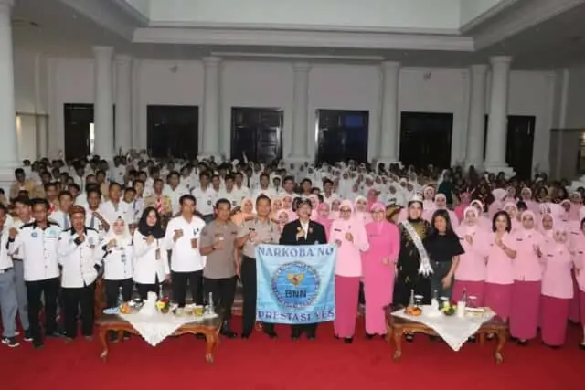 Dir Binmas dan Pengurus YKB daerah Banten, Adakan Penyuluhan Cegah Bahaya Narkoba. Dir Binmas dan Pengurus YKB daerah Banten, Adakan Penyuluhan Cegah Bahaya Narkoba.