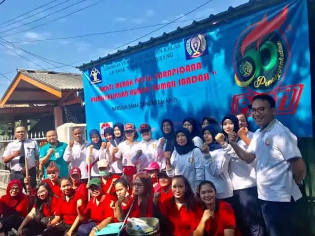 Jelang HUT 55 Pemasyarakatan, Pasukan Merah Putih Lapas Anak Wanita Tangerang Gelar Bersih Masjid Jelang HUT 55 Pemasyarakatan, Pasukan Merah Putih Lapas Anak Wanita Tangerang Gelar Bersih Masjid