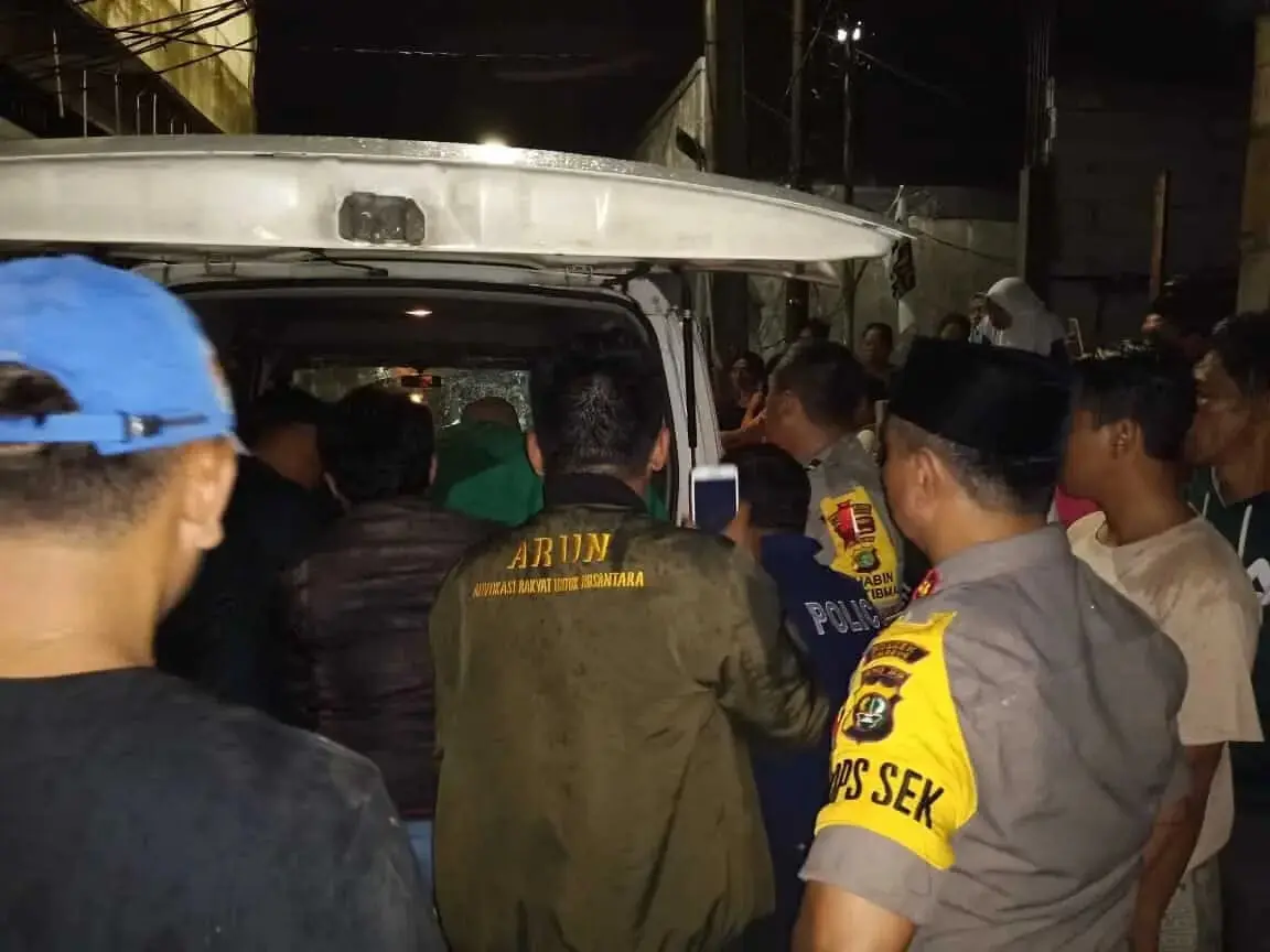 Penemuan Mayat Diduga Gantung Diri, Gegerkan Warga Ciledug Penemuan Mayat Diduga Gantung Diri, Gegerkan Warga Ciledug