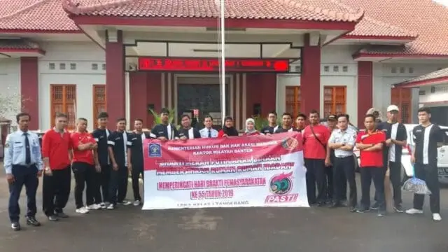 Pasukan Merah Putih LPKA I Tangerang Adakan Bersih Masjid