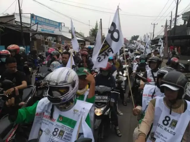 Kampanye Terbuka PKS di Tangerang Pecah! Jalan Raya Cadas - Mauk Memutih Kampanye Terbuka PKS di Tangerang Pecah! Jalan Raya Cadas - Mauk Memutih