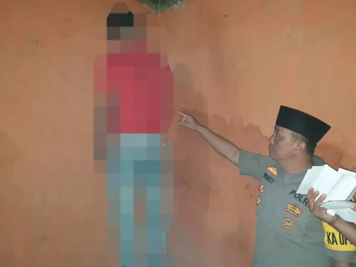 Penemuan Mayat Diduga Gantung Diri, Gegerkan Warga Ciledug Penemuan Mayat Diduga Gantung Diri, Gegerkan Warga Ciledug