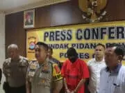 Polres Cilegon Ungkap Motif Pelaku Pembunuhan Istri dan Anak Polres Cilegon Ungkap Motif Pelaku Pembunuhan Istri dan Anak