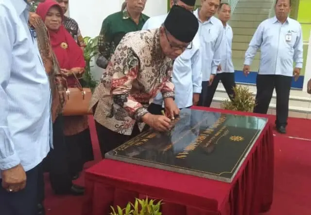 Ketua Umum PP Muhammadiyah Resmikan Gedung Kampus III UMP Ketua Umum PP Muhammadiyah Resmikan Gedung Kampus III UMP