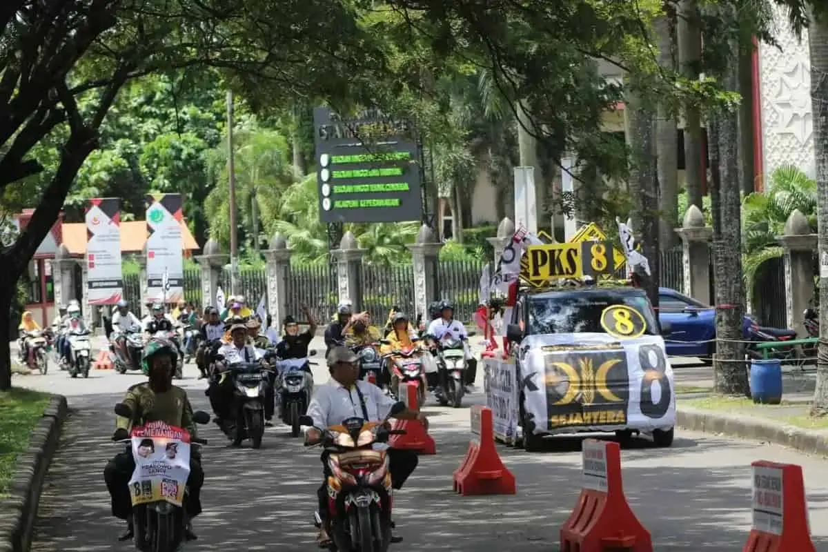 Kampanye Terakhir, Kader PKS Tumpah Ruah ke Jalan-jalan Utama Kabupaten Tangerang Kampanye Terakhir, Kader PKS Tumpah Ruah ke Jalan-jalan Utama Kabupaten Tangerang