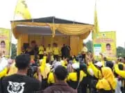 Kampanye Terakhir, Bambang Sutrisno Kunjungi Nelayan dan Perkenalan di Lapangan Sucen Kampanye Terakhir, Kader PKS Tumpah Ruah ke Jalan-jalan Utama Kabupaten Tangerang
