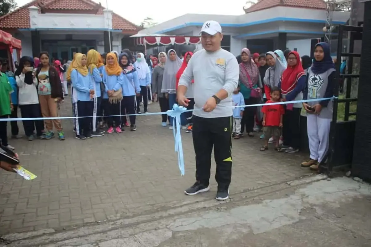 Dalam Rangka Dies Natalis Ke 17, Akper Pemkab Purworejo Adakan Jalan Sehat