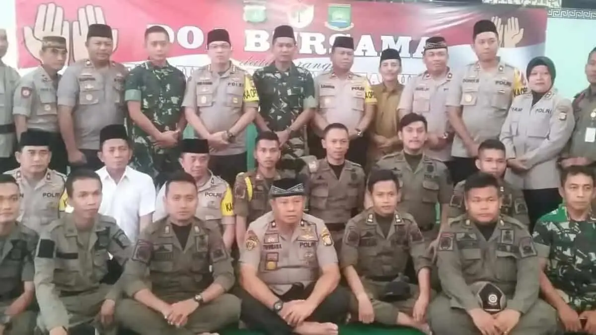 Wujudkan Pemilu Damai Kasdim 0506/Tgr Ikuti Do'a Bersama Wujudkan Pemilu Damai Kasdim 0506/Tgr Ikuti Do'a Bersama
