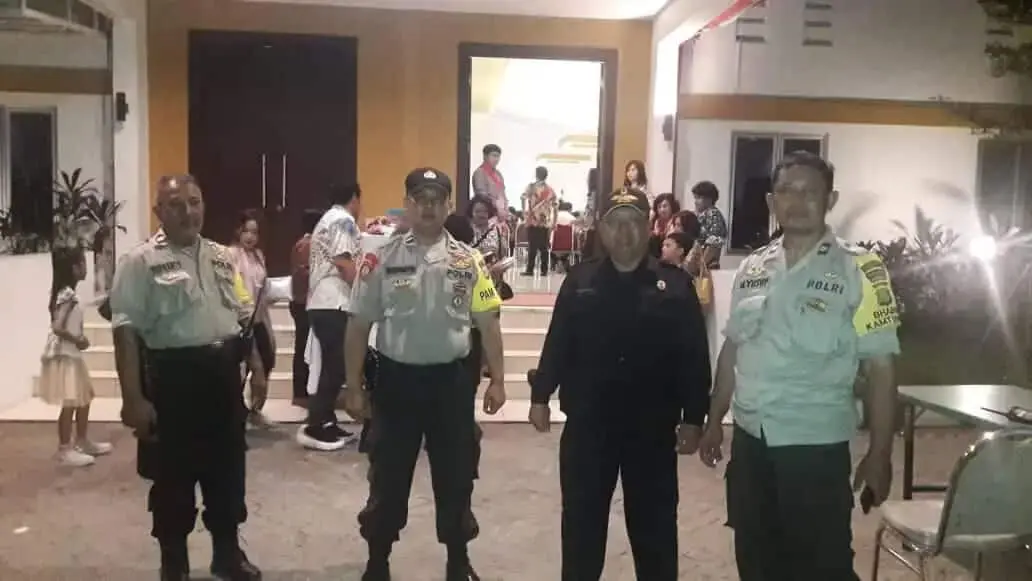 Kaposubsektor Palem Semi Melaksanakan Pengamanan Malam Paskah di Gereja Santo Agustinus Kaposubsektor Palem Semi Melaksanakan Pengamanan Malam Paskah di Gereja Santo Agustinus