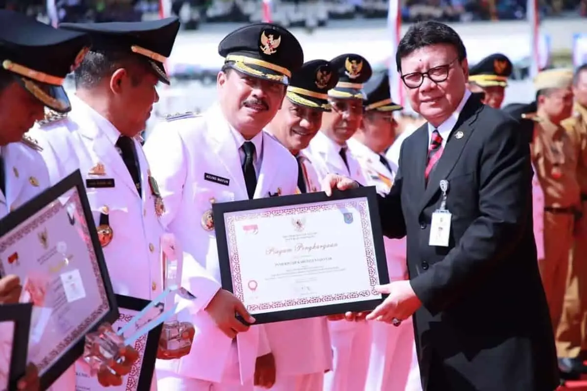 Mendagri Pimpin Upacara Peringatan Hari Otonomi Daerah ke XXIII di Kabupaten Banyuwangi