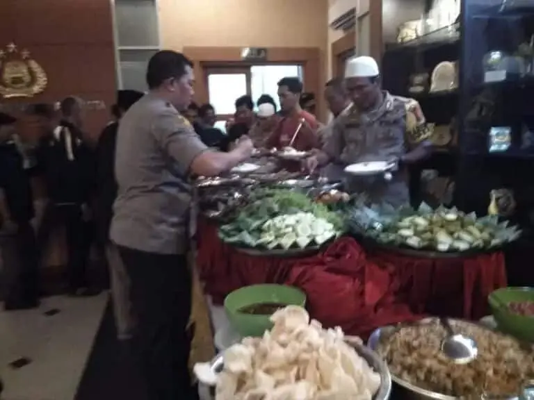 Tingkatkan kemitraan, Kapolres Metro Tangerang Kota Bukber Bersama Awak Media