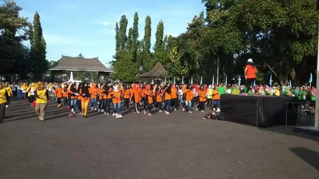 Ratusan Buruh Turun ke Jalan Peringati May Day