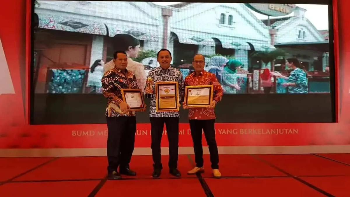 Raih Penghargaan Top BUMD 2019, PDAM TP Purworejo Terus Tingkatkan Pelayanan Raih Penghargaan Top BUMD 2019, PDAM TP Purworejo Terus Tingkatkan Pelayanan