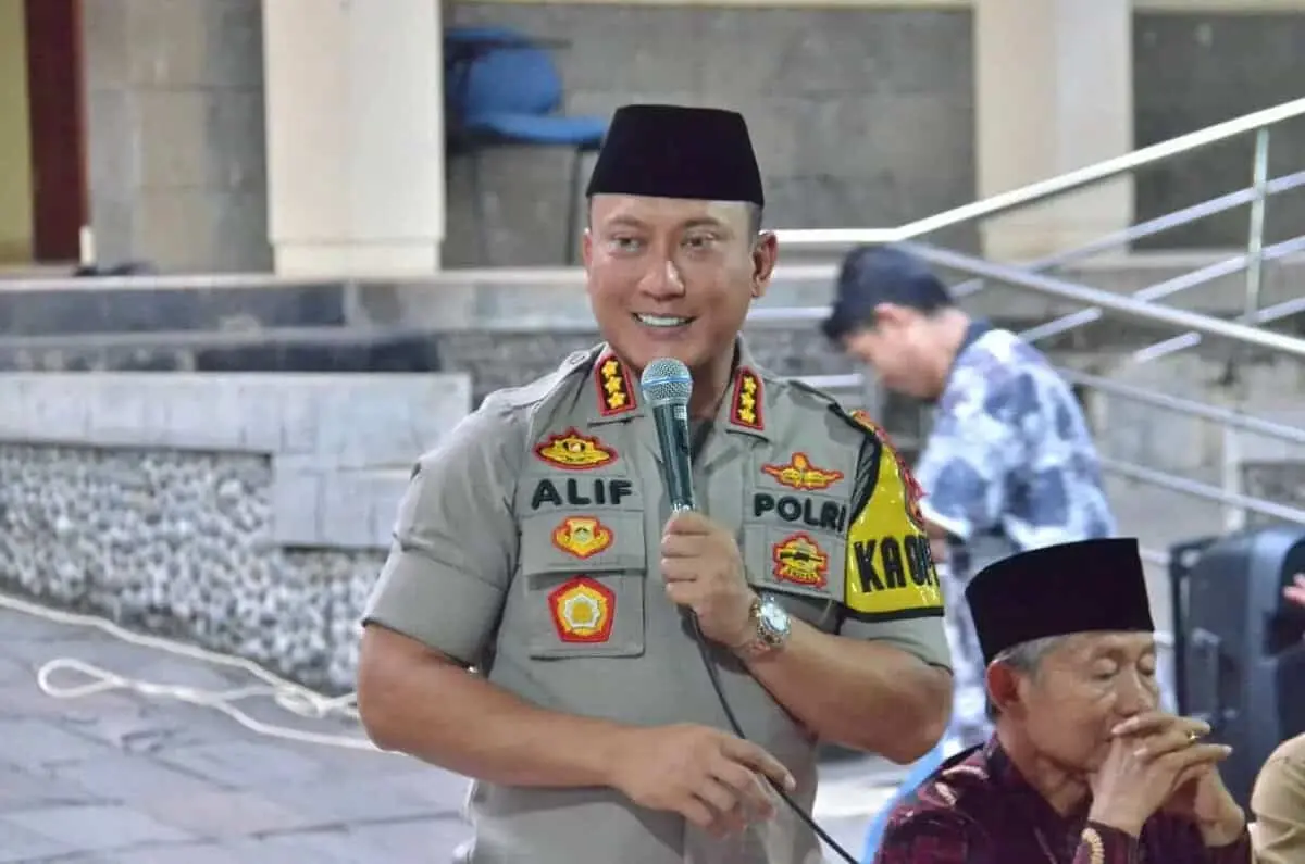 Kapolresta Bukber di Gereja Santa Odilia Bersama Lintas Agama Kapolresta Bukber di Gereja Santa Odilia Bersama Lintas Agama