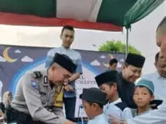 Anggota Polsek Neglasari Beri Pengamanan Bakso dan Santunan Anak Yatim