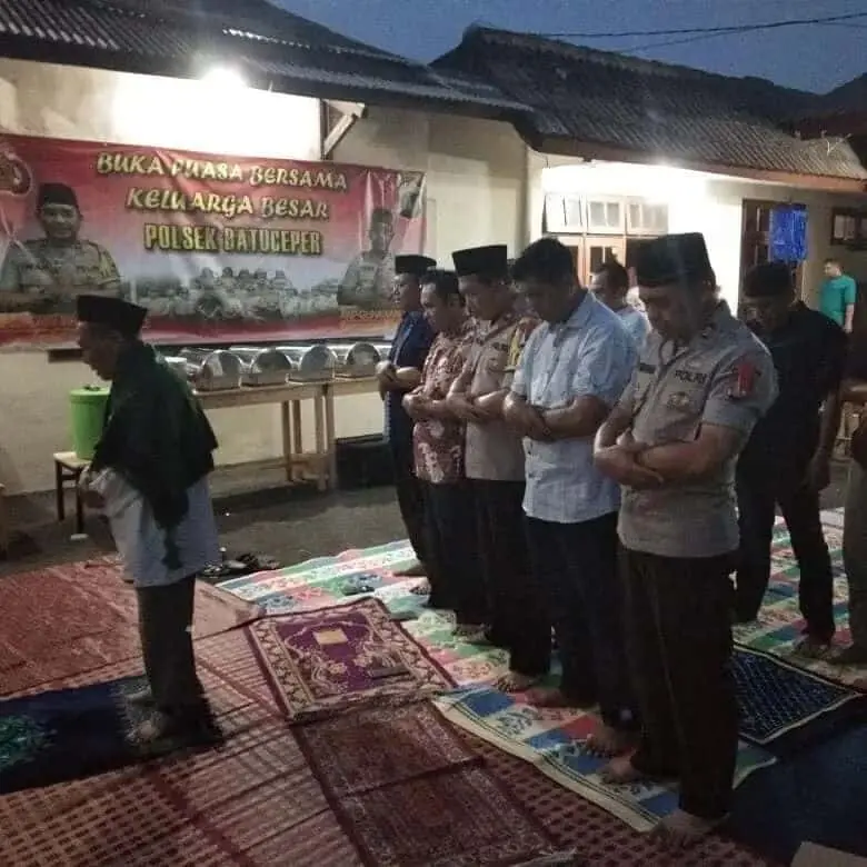Kapolsek Batuceper Bukber Bersama Anggotanya
