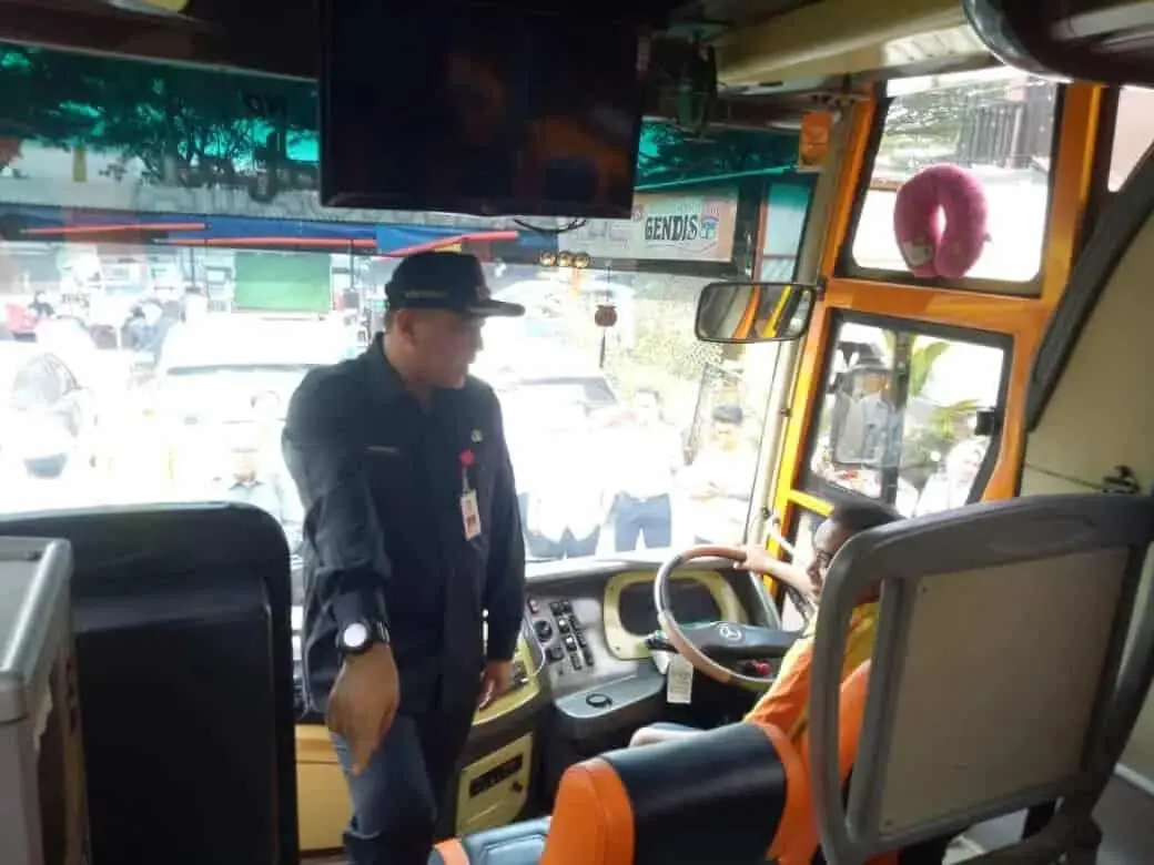 Jelang Mudik, Bupati Zaki Pastikan Armada Bus Siap Jalan