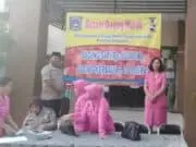 Kapolsek & Ketua Bhayangkari Ranting Neglasari Gelar Bazaar Daging Murah Kapolsek & Ketua Bhayangkari Ranting Neglasari Gelar Bazaar Daging Murah