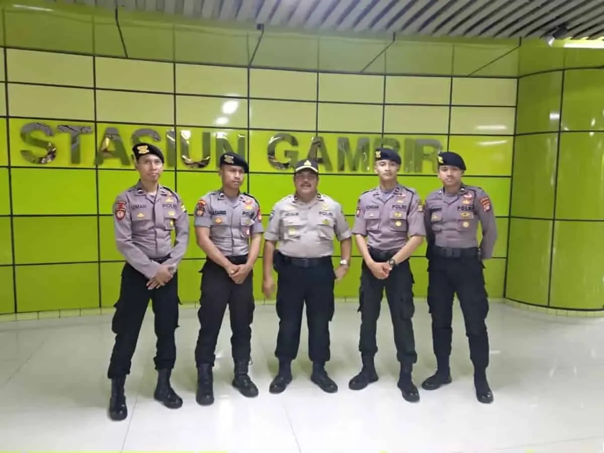 Jelang Mudik Lebaran 2019, Kompol Abdul Salim Siaga Pos Pengamanan di Stasiun Gambir