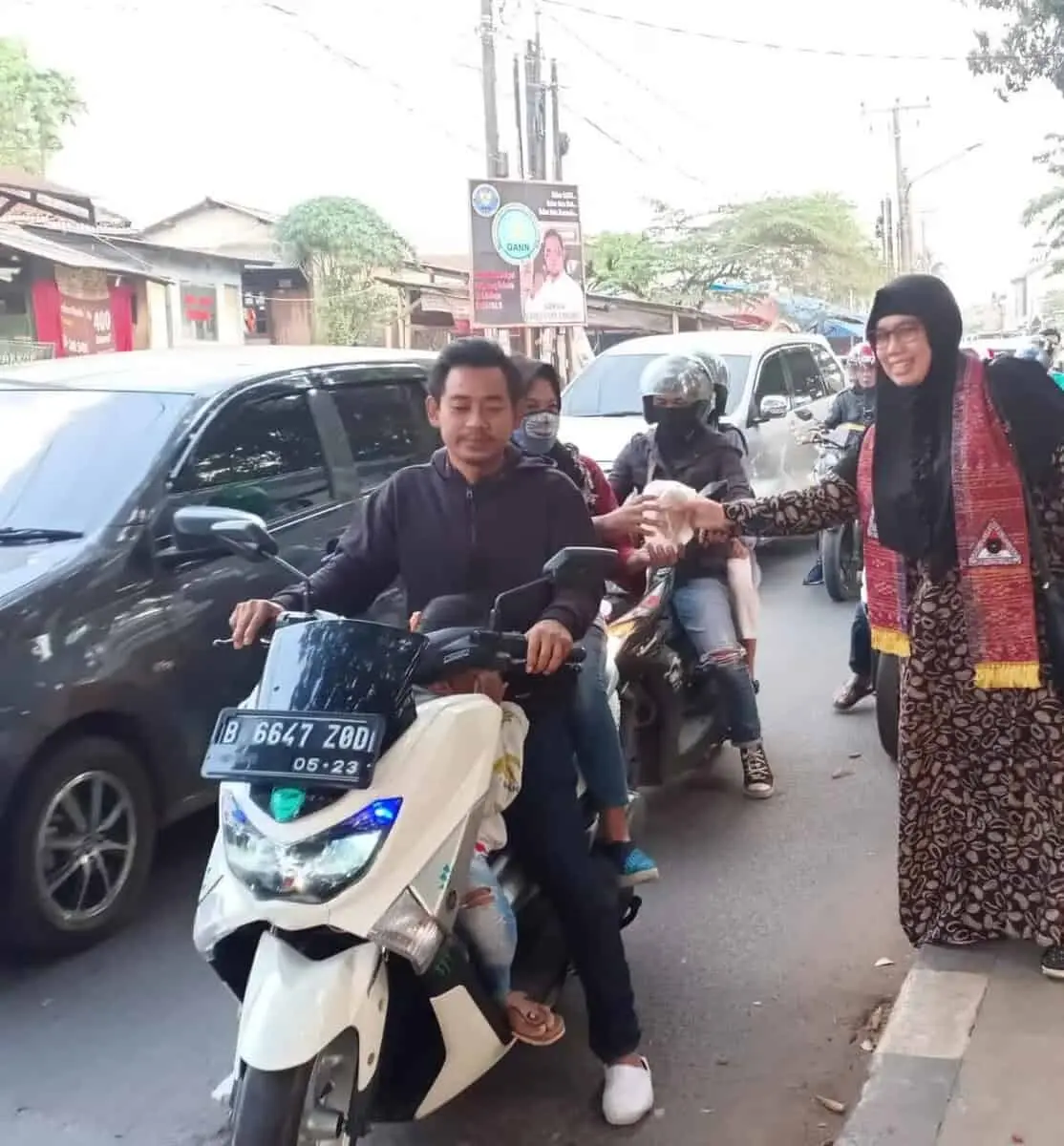 Bagi 1000 Takjil. Ketua PMB Tangsel Bukti Keharmonisan Ormas