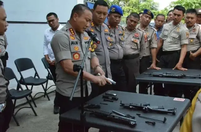 Sepekan Setelah Lebaran, Polresta Tangerang Gelar Lomba Bongkar-Pasang Senjata Sepekan Setelah Lebaran, Polresta Tangerang Gelar Lomba Bongkar-Pasang Senjata