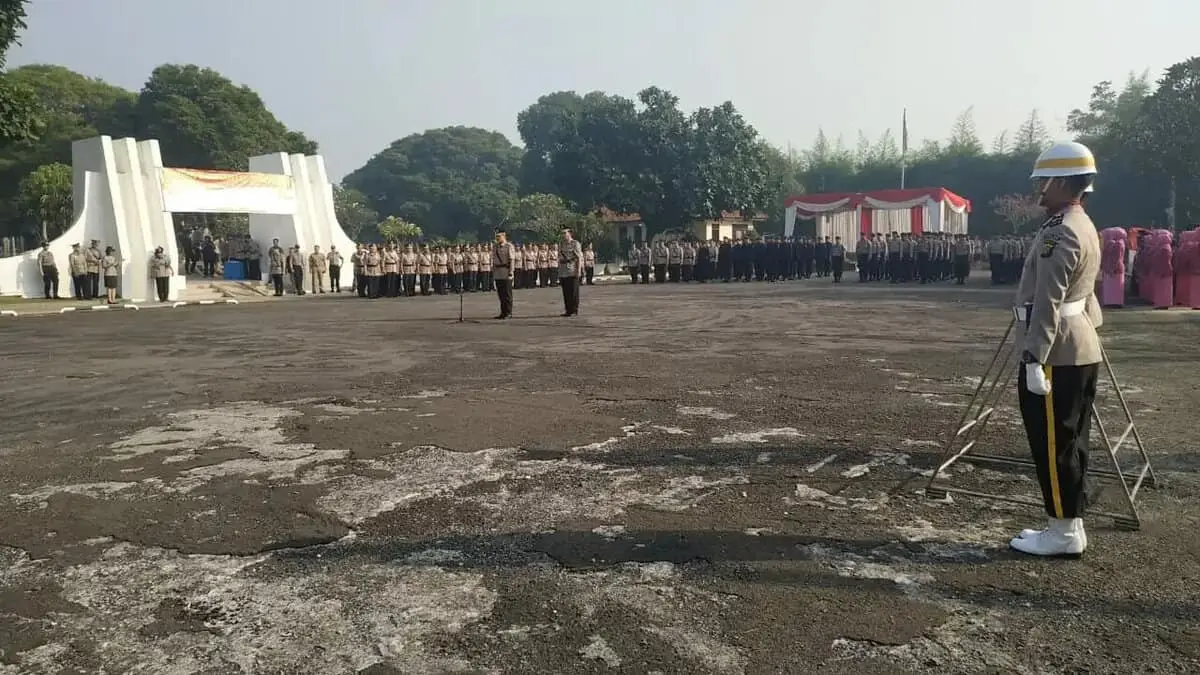 Dalam Rangka Hut Bhayangkara Ke73, Wakapolda Metro Jaya Pimpin Upacara Tabur Bunga