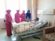 Ketua Bhayangkari Polda Banten Berikan Motivasi Anggotanya yang Sedang Sakit