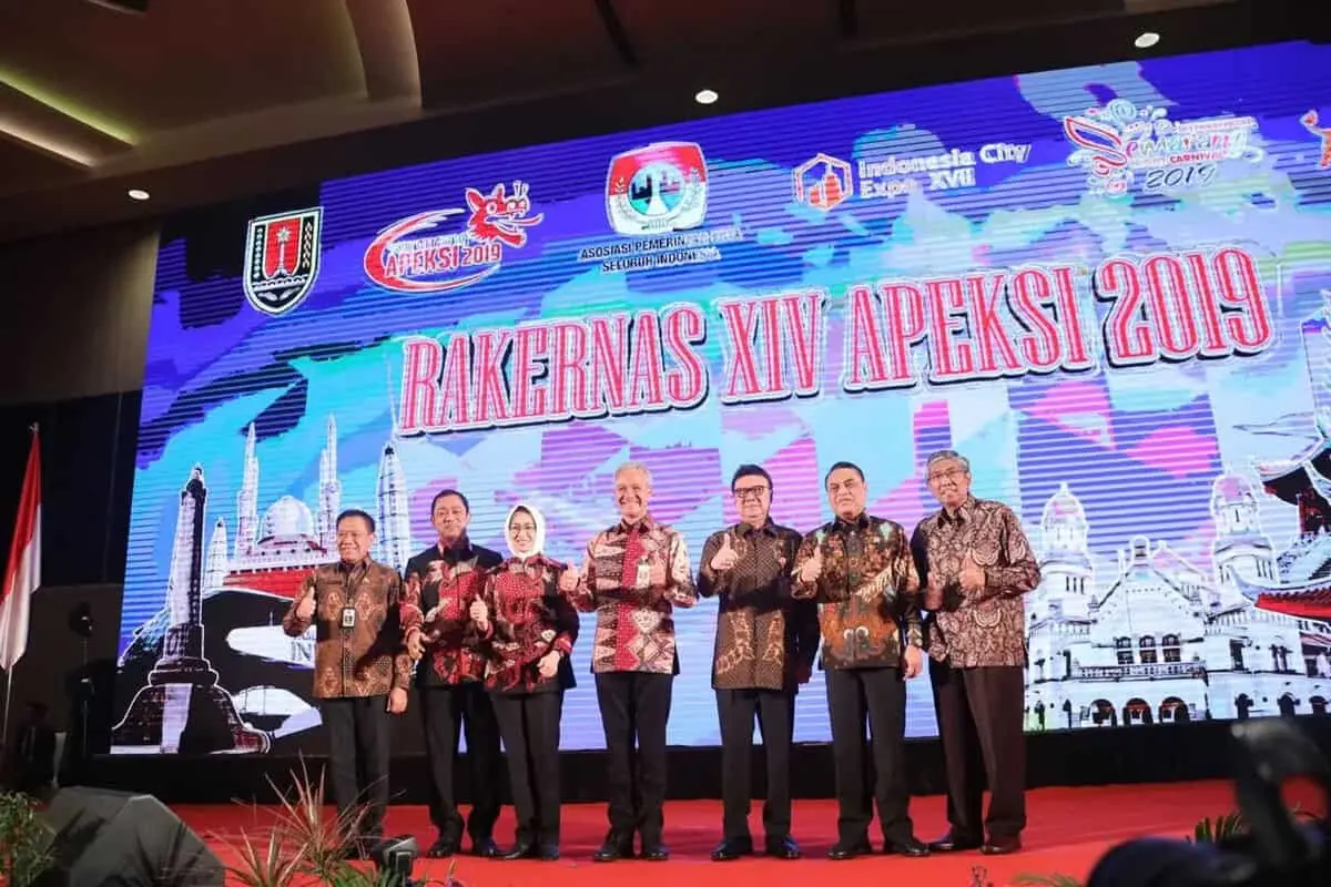 Dana Kelurahan Untuk Penguatan Pemerintah Daerah Dana Kelurahan Untuk Penguatan Pemerintah Daerah