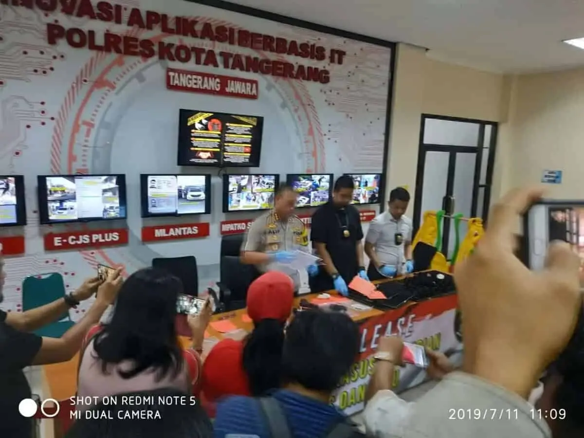 Polresta Tangerang  Ekspos Ungkap Kasus Pencurian dengan Kekerasan Di Toko Emas Permata, di Balaraja