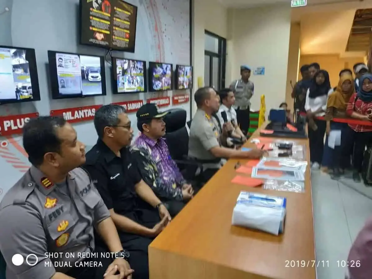 Polresta Tangerang Ekspos Ungkap Kasus Pencurian dengan Kekerasan Di Toko Emas Permata, di Balaraja Polresta Tangerang Ekspos Ungkap Kasus Pencurian dengan Kekerasan Di Toko Emas Permata, di Balaraja