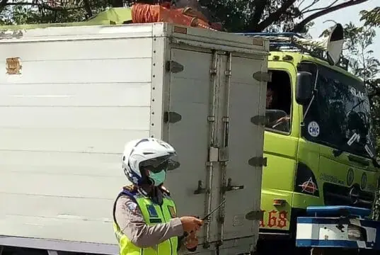 Sat Lantas Polrestro Tangerang Kota, Terjunkan Personil Urai Macet