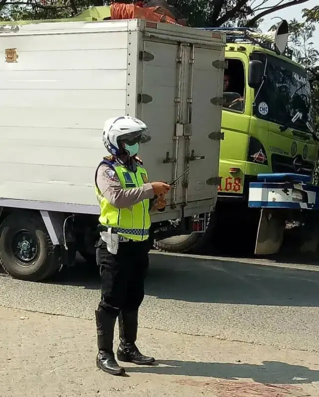 Sat Lantas Polrestro Tangerang Kota, Terjunkan Personil Urai Macet