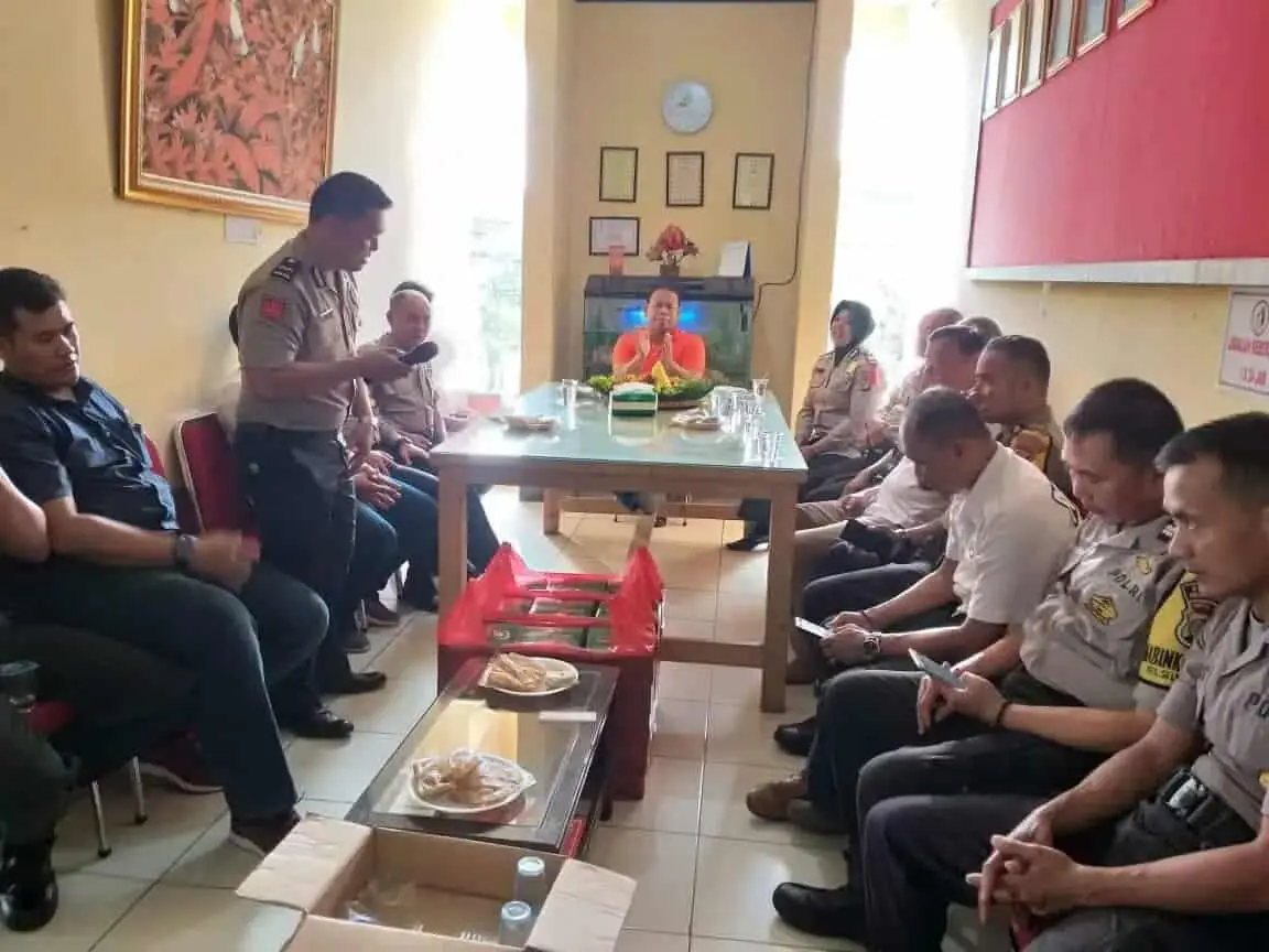 Polsek Neglasari Gelar Syukuran Kenaikan Pangkat