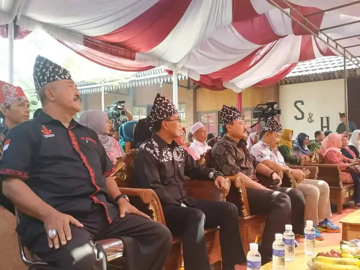 Pengurus Ikawangi Tangerang Raya Resmi Dikukuhkan. Pengurus Ikawangi Tangerang Raya Resmi Dikukuhkan.