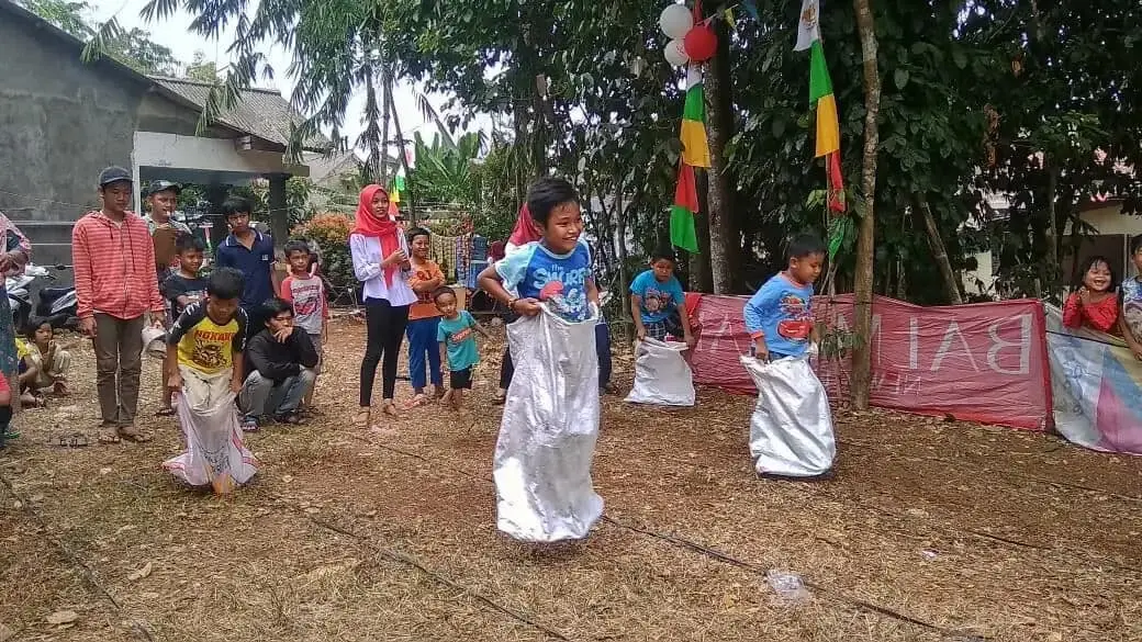 Kemeriahan  HUT RI Ke 74, Kelurahan Babakan Gelar  Berbagai Perlombaan