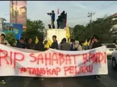 PMII Makassar Kepung Polrestabe & Shalat Gaib Untuk Randy