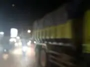 Truk Berat Pengangkut Tanah Di Kresek Mulai Langgar Perbup