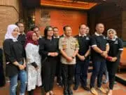 Vivick Tjangkung Luncurkan Buku “ Melawan Teror Narkoba 8 Penjuru Vivick Tjangkung Luncurkan Buku “ Melawan Teror Narkoba 8 Penjuru