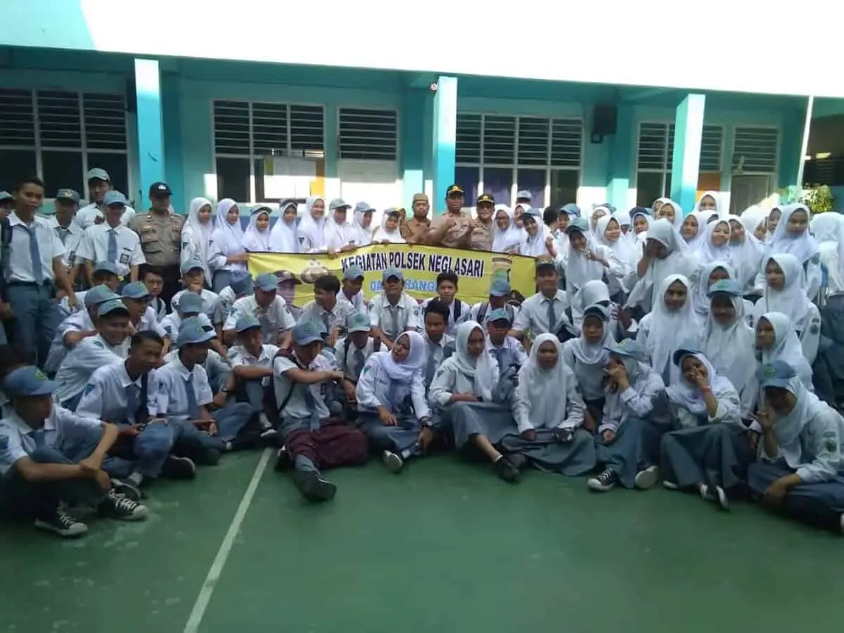 Jadi Pembina Upacara, Ini Arahan Kapolsek Neglasari di SMK Karya Bangsa