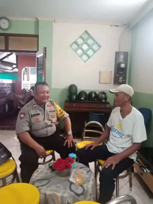 Tokoh Masyarakat Senen Ucapkan Terima Kasih Kepada TNI-POLRI Tokoh Masyarakat Senen Ucapkan Terima Kasih Kepada TNI-POLRI