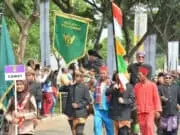 Ditengah Terik Matahari, Pawai Taaruf MTQ ke 50 Meriah