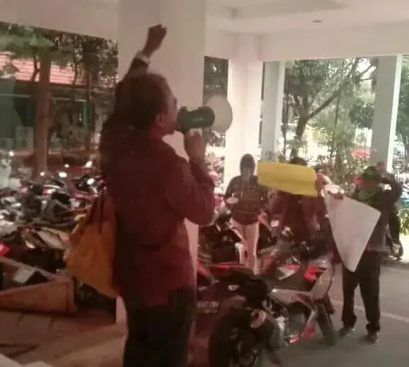 Diduga Tak Berizin, Demonstran JERAT Diusir Aparat