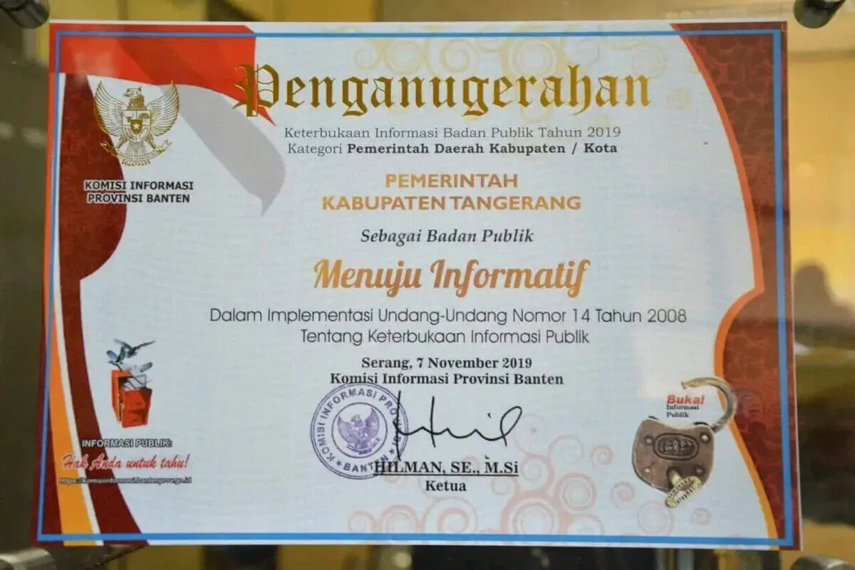 Pemkab Tangerang Raih Predikat Menuju Inormatif Pemkab Tangerang Raih Predikat Menuju Inormatif