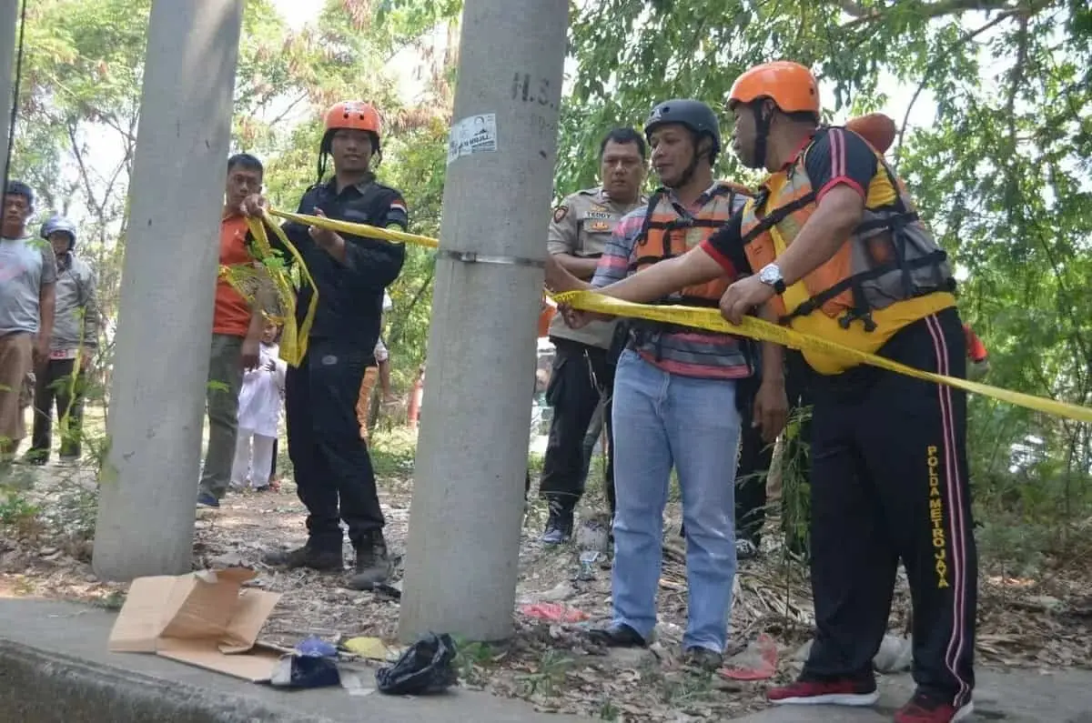 Polisi dan Basarnas Terus Lakukan Pencairan Korban Tenggelam Di Sungai Cisadane