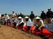 Warga Binaan Lapas Ciangir Garap Lahan Perkebunan