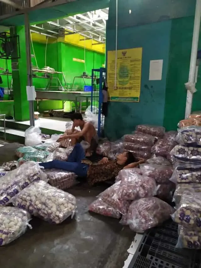 Loka POM Lakukan Pemeriksaan Terhadap Pabrik Bakso Loka POM Lakukan Pemeriksaan Terhadap Pabrik Bakso