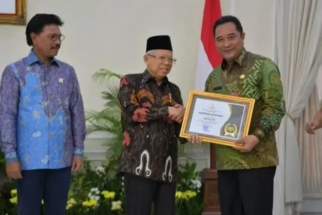 Kemendagri Raih Penganugerahan Keterbukaan Informasi Badan Publik Kategori Informatif