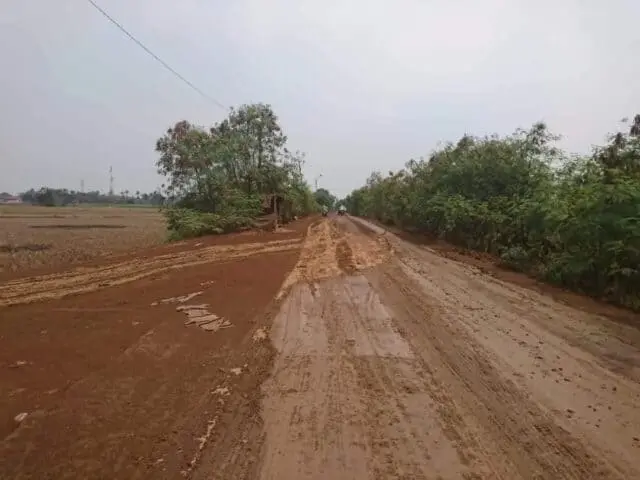 Warga Buaran Jati Keluhkan Aktivitas Galian Tanah Warga Buaran Jati Keluhkan Aktivitas Galian Tanah