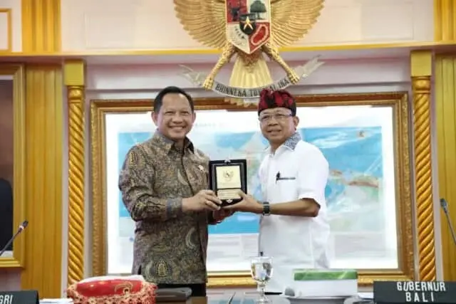 Mendagri Terima Audiensi Gubernur Bali, Bahas Rancangan UU Povinsi Bali Mendagri Terima Audiensi Gubernur Bali, Bahas Rancangan UU Povinsi Bali